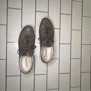 Josef Seibel Women’s Olive Green Leather Oxfords/Casual Shoes with Rounded Toe